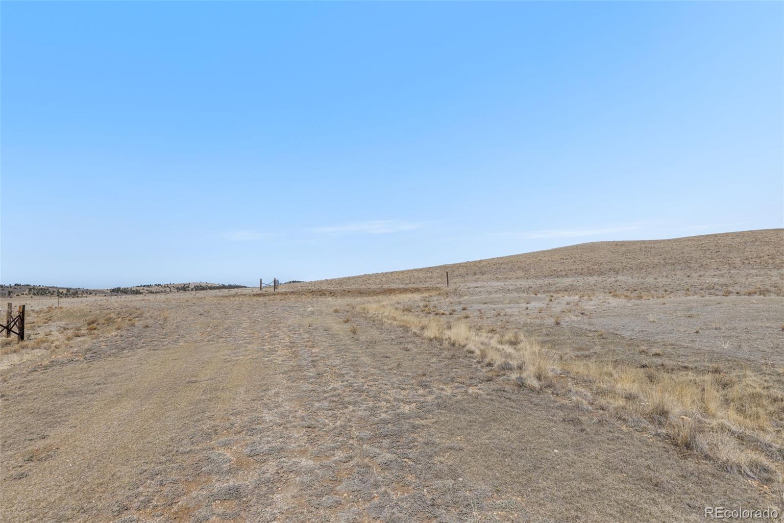 3179 Rhyolite Drive Como, CO 80432 - Photo 27 of 28 a view of an ocean beach and mountain