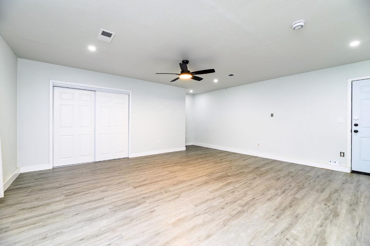 2129 Magnolia Court Sanger, CA 93657 - Photo 21 of 28