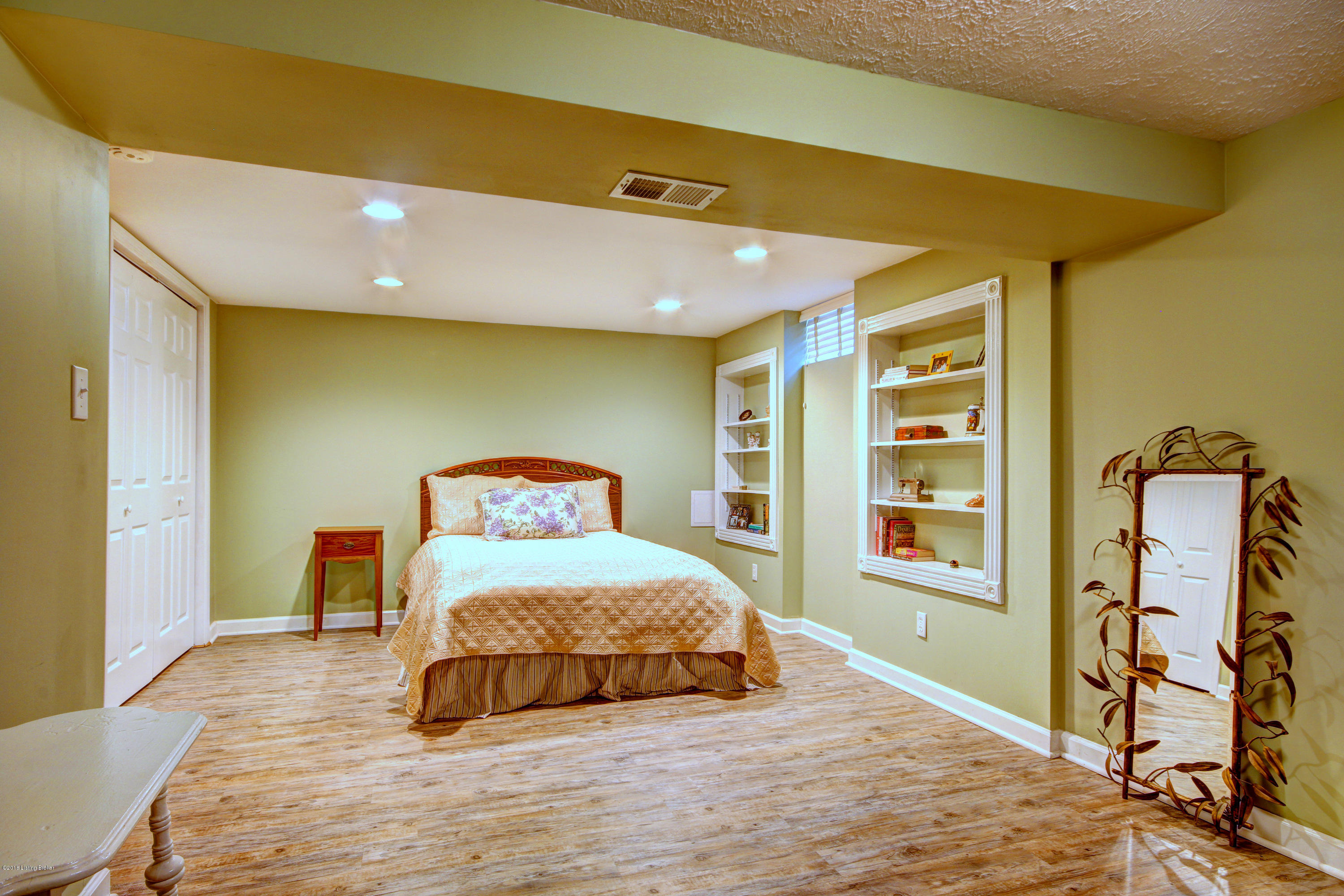 9113 Waltlee Road Louisville, KY 40291 - Photo 25 of 42 A Waltlee #025