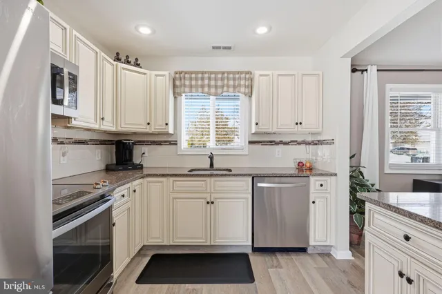 $425,000 | 50 Red Cedar Drive, Levittown, PA 19055