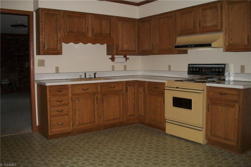1731 Yadkin Valley Road Advance, NC 27006 - Photo 9 of 29 Gallery Image 9