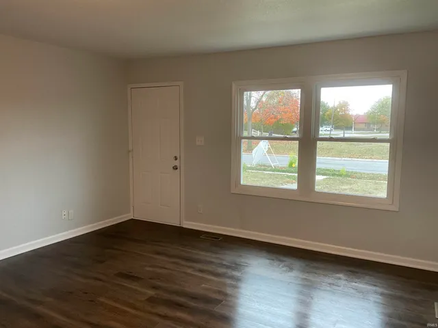 $1,250 | 602 North Stony Run Lane, Fort Wayne, IN 46825