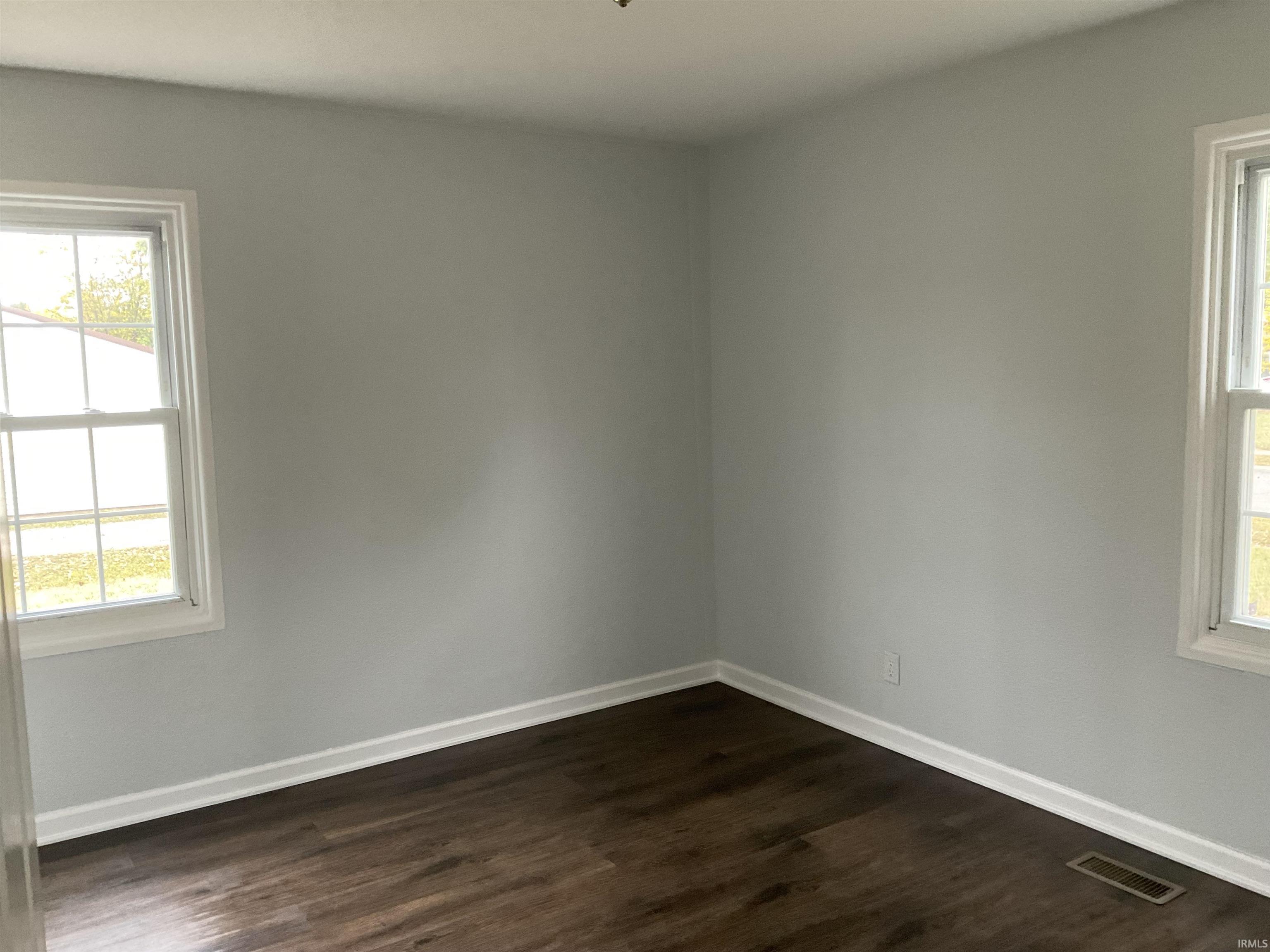 602 North Stony Run Lane Fort Wayne, IN 46825 - Photo 4 of 9