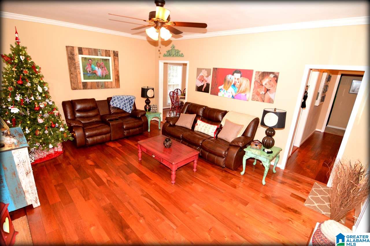 17 Brentwood Circle Riverside, AL 35135 - Photo 2 of 38