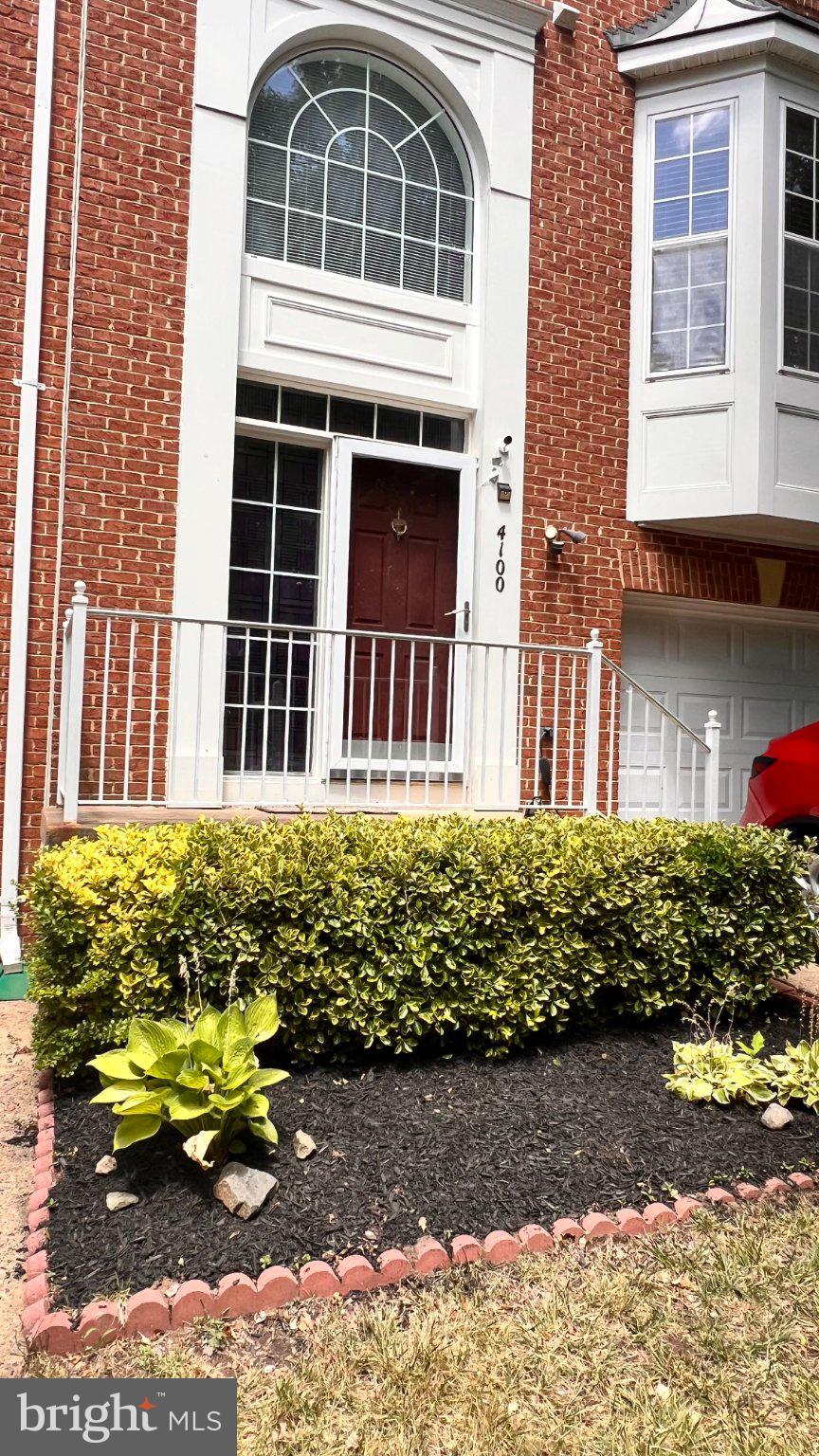 4100 Flower Fairfax, VA 22030 - Photo 3 of 47 a front view of a house