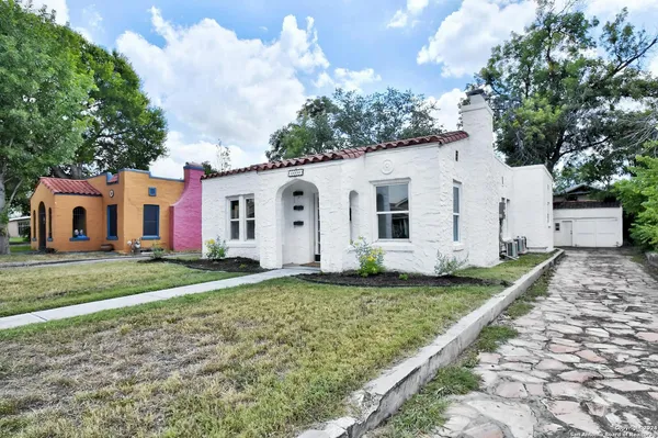 $1,800 | 1510 Steves Avenue, San Antonio, TX 78210