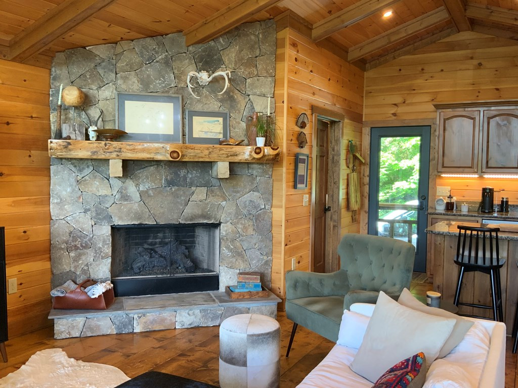 386 Preserve Valley Road Topton, NC 28781 - Photo 12 of 50 Gallery Image 12