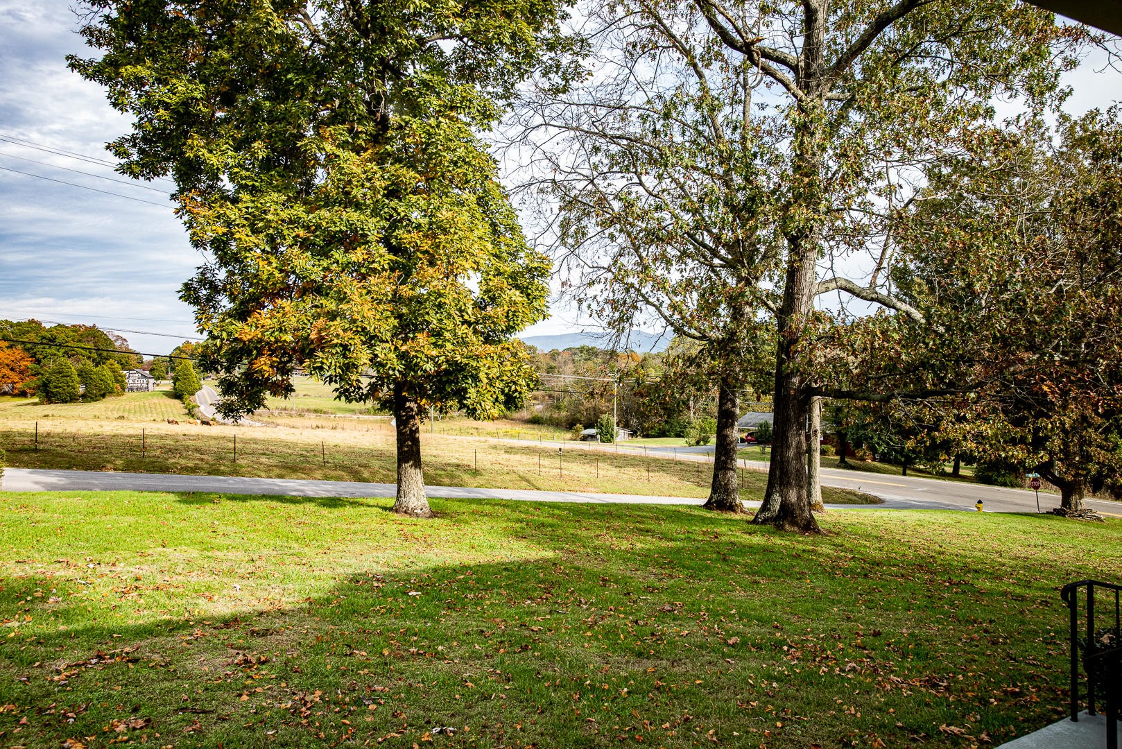 5408 Hutton Ridge Road Maryville, TN 37801 - Photo 3 of 38 Gallery Image 3