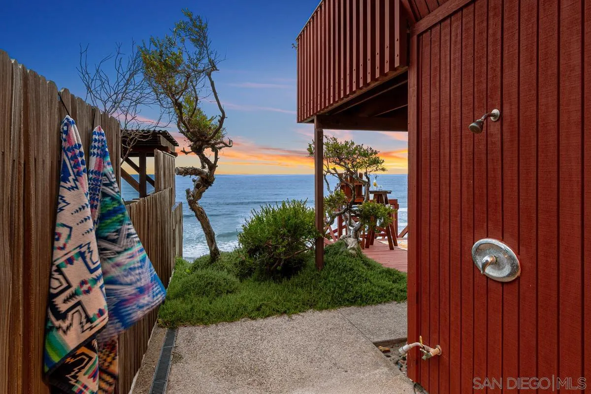 1366 Neptune Avenue Encinitas, CA 92024 - Photo 27 of 48 a view of a house with a garden