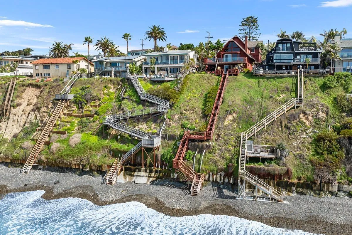1366 Neptune Avenue Encinitas, CA 92024 - Photo 8 of 48 a view of a house with a park