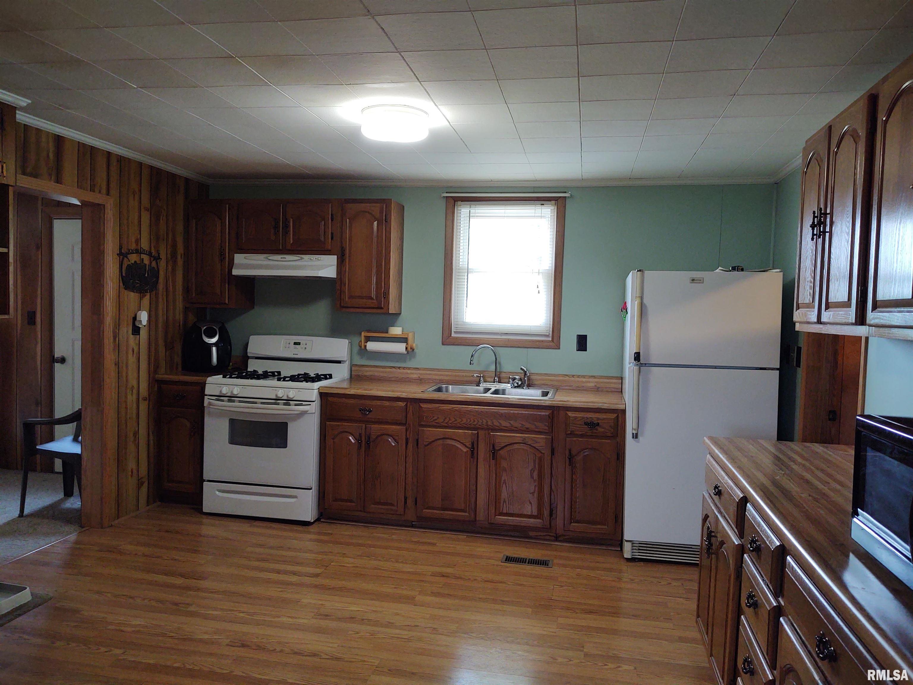 785 Mt Zion Road Vienna, IL 62995 - Photo 6 of 31