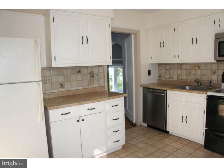 805 Pleasant Hill Road Wallingford, PA 19086 - Photo 16 of 25 Kitchen