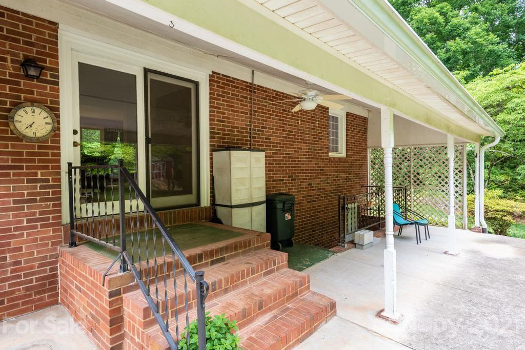 3605 Love Road Newton, NC 28658 - Photo 3 of 47 Gallery Image 3