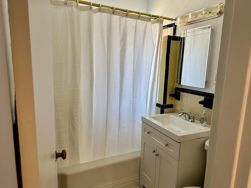 75 Strathmore Road, Unit 6 Boston, MA 02135 - Photo 5 of 7
