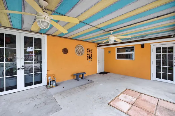 $550,000 | 2543 Liberty Street, Hollywood, FL 33020