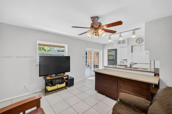 $550,000 | 2543 Liberty Street, Hollywood, FL 33020