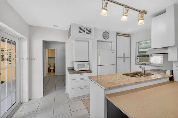 $550,000 | 2543 Liberty Street, Hollywood, FL 33020