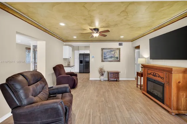$550,000 | 2543 Liberty Street, Hollywood, FL 33020