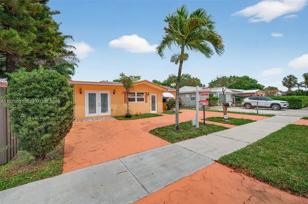 $550,000 | 2543 Liberty Street, Hollywood, FL 33020