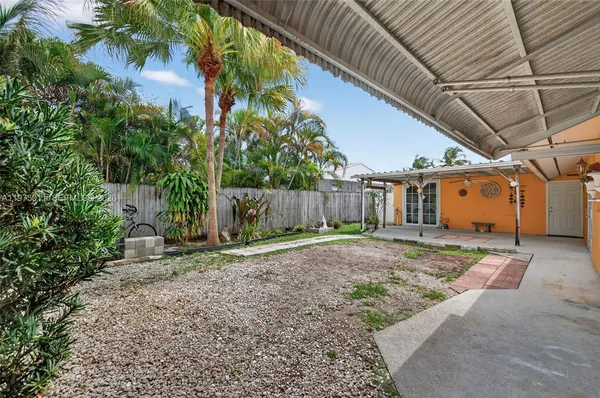 $550,000 | 2543 Liberty Street, Hollywood, FL 33020