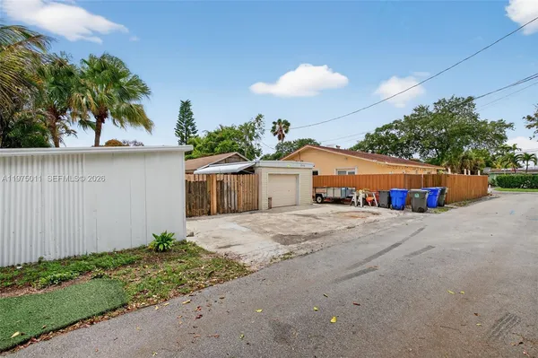 $550,000 | 2543 Liberty Street, Hollywood, FL 33020