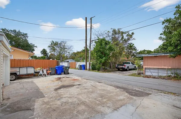 $550,000 | 2543 Liberty Street, Hollywood, FL 33020