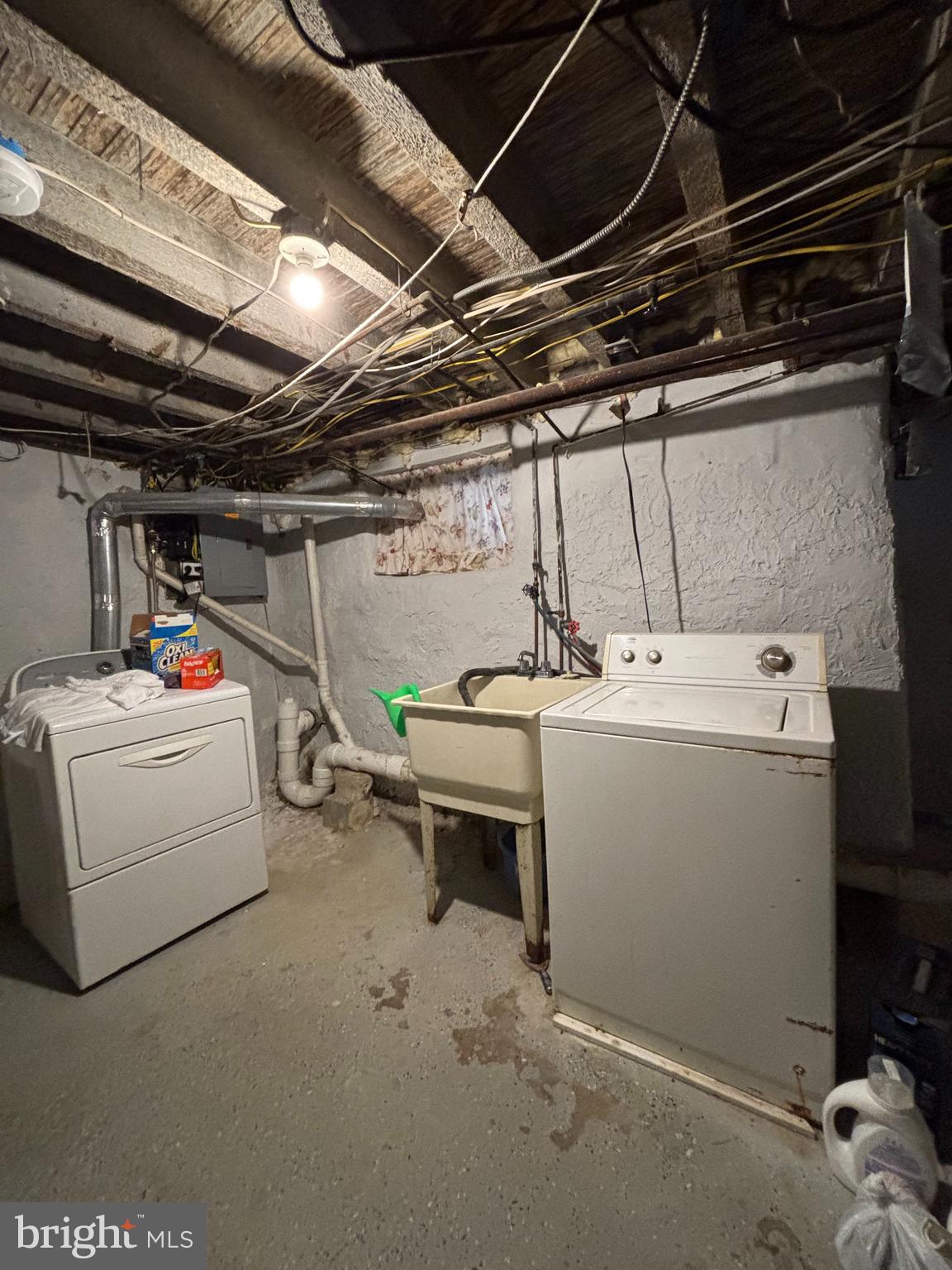 3017 North 26th Street Philadelphia, PA 19132 - Photo 23 of 26 a utility room with dryer and washer