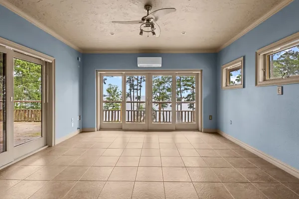 $775,000 | 255 Laguna Point Drive, Hemphill, TX 75948