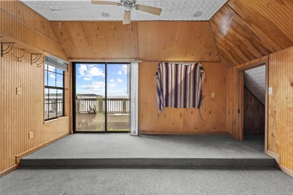 $775,000 | 255 Laguna Point Drive, Hemphill, TX 75948