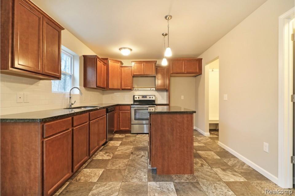 42826 Colonial Road Belleville, MI 48111 - Photo 14 of 33 There is Mudroom located just off Kitchen