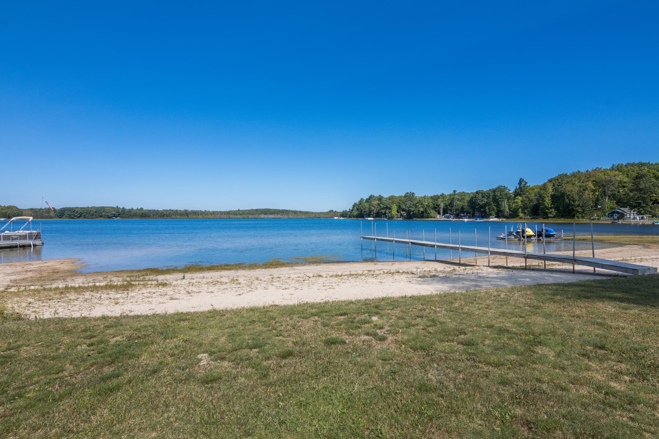 5291 East 32 Road Cadillac, MI 49601 - Photo 3 of 27 Gallery Image 3