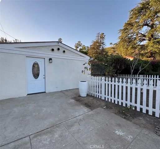 $1,600 | 857 West Edgehill Road, Unit 2, San Bernardino, CA 92405