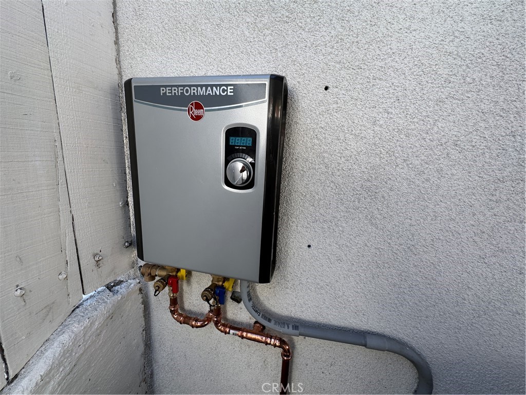 857 West Edgehill Road, Unit 2 San Bernardino, CA 92405 - Photo 17 of 23