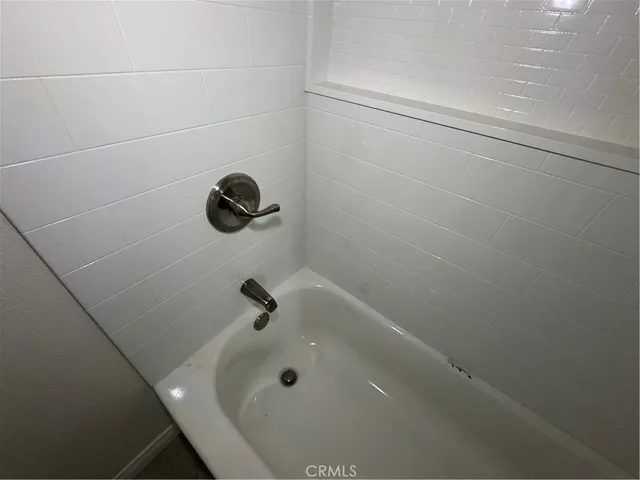 $1,600 | 857 West Edgehill Road, Unit 2, San Bernardino, CA 92405