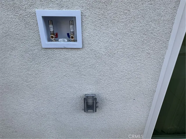 $1,600 | 857 West Edgehill Road, Unit 2, San Bernardino, CA 92405