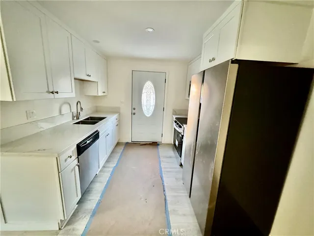 $1,600 | 857 West Edgehill Road, Unit 2, San Bernardino, CA 92405