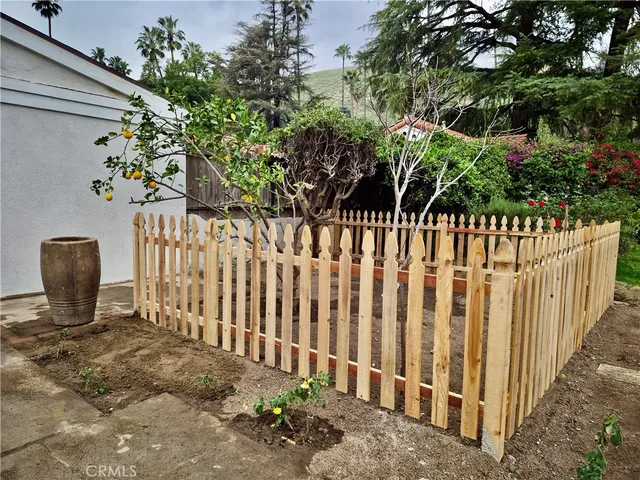 $1,600 | 857 West Edgehill Road, Unit 2, San Bernardino, CA 92405