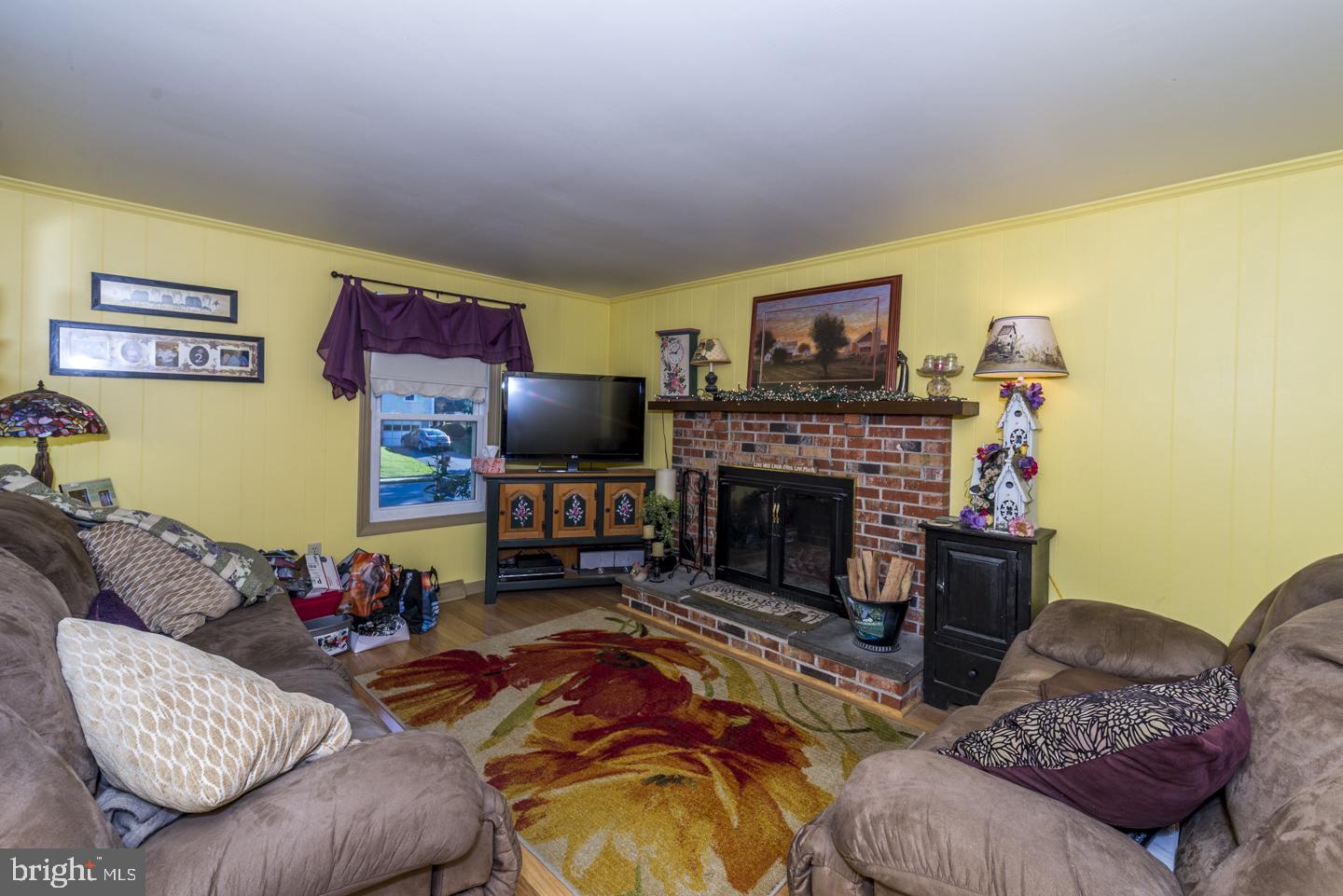 442 Amesbury Road Lancaster, PA 17601 - Photo 15 of 24 Family Room V2