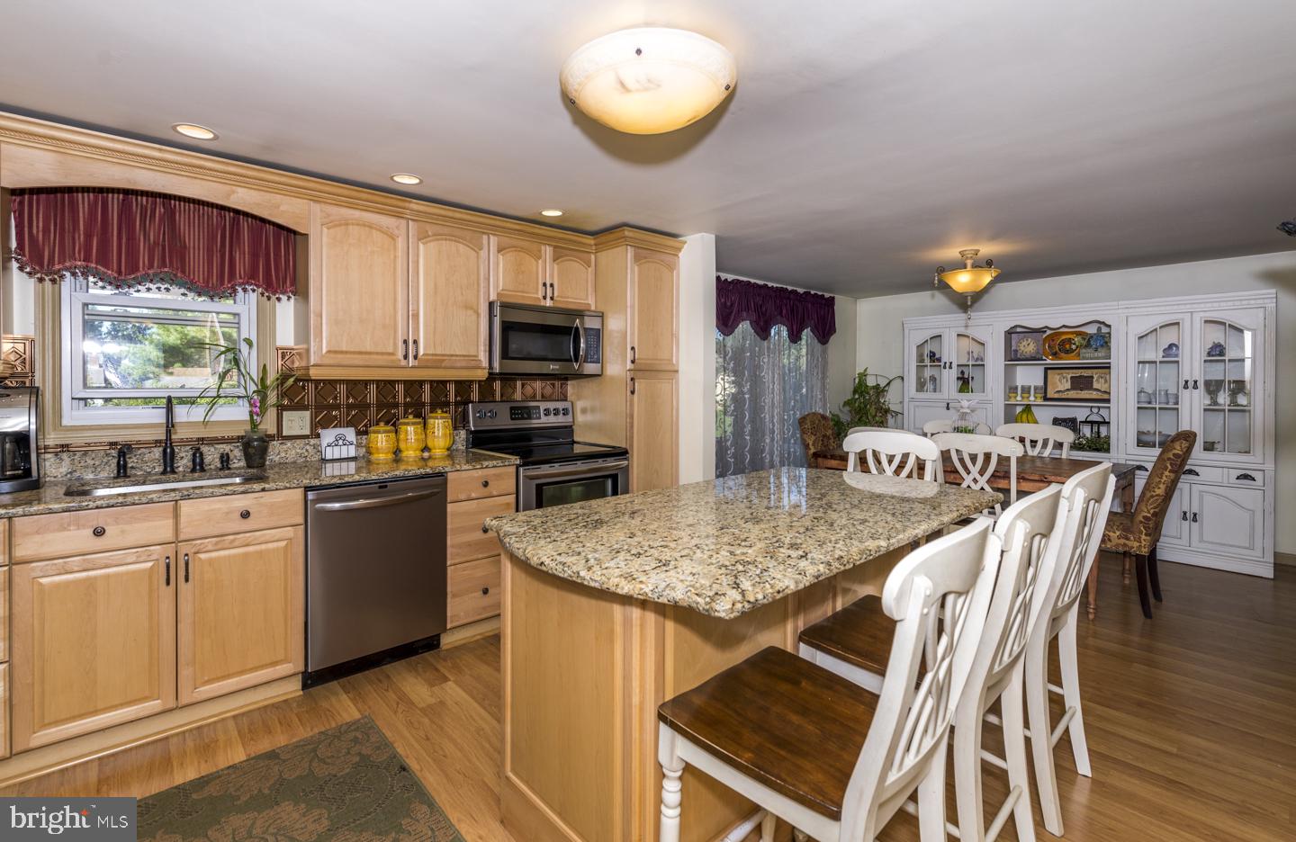 442 Amesbury Road Lancaster, PA 17601 - Photo 10 of 24 Kitchen V4