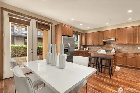 $1,600,000 | 303 Bellevue Way Southeast, Bellevue, WA 98004