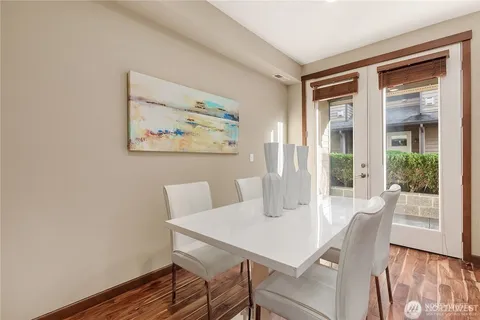 $1,600,000 | 303 Bellevue Way Southeast, Bellevue, WA 98004