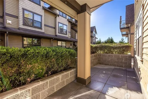 $1,600,000 | 303 Bellevue Way Southeast, Bellevue, WA 98004