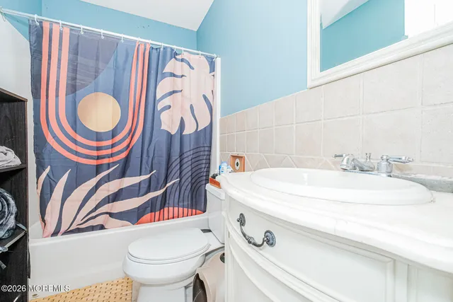 $1,350,000 | 943 Jennifer Lane, Manahawkin, NJ 08050