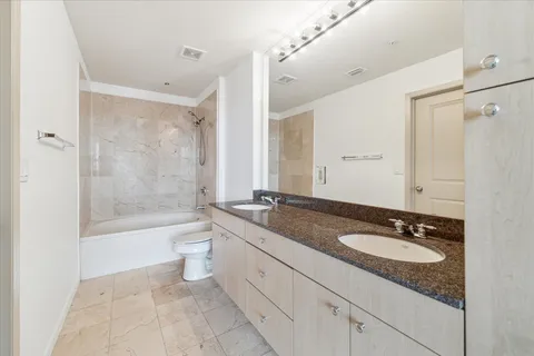 $325,000 | 3505 Sage Road, Unit 2810, Houston, TX 77056