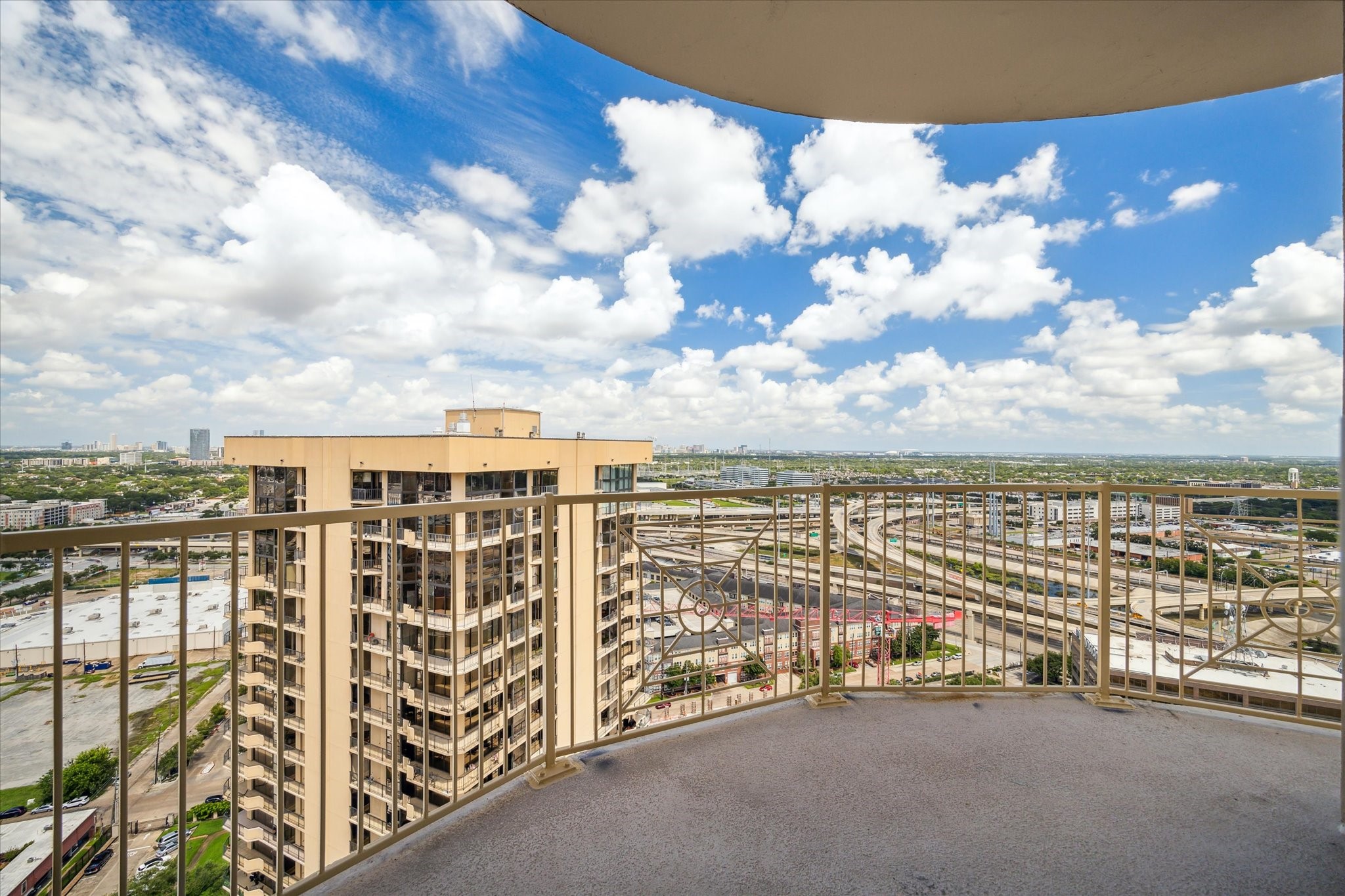 3505 Sage Road, Unit 2810 Houston, TX 77056 - Photo 9 of 22