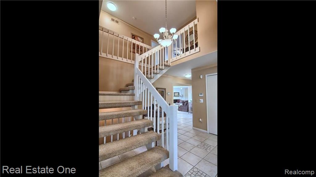 31135 Country Ridge Circle Farmington Hills, MI 48331 - Photo 21 of 37
