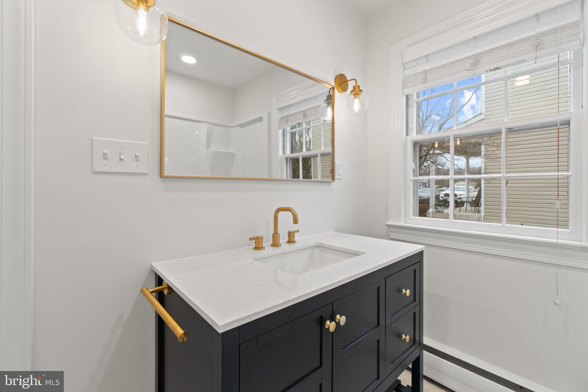 124 Deacon Road Fredericksburg, VA 22405 - Photo 21 of 38 Hall Bath