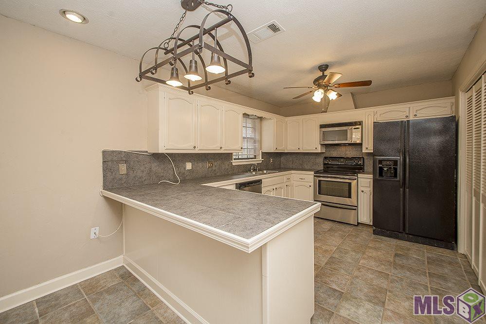 2022 Michel Delving Road Baton Rouge, LA 70810 - Photo 12 of 38
