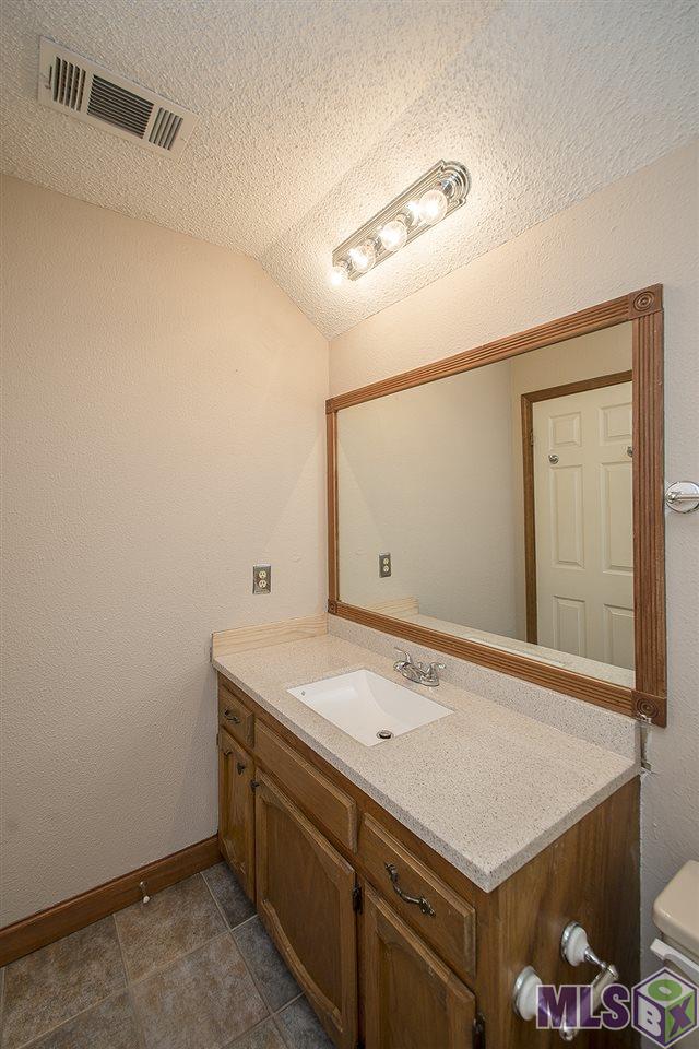 2022 Michel Delving Road Baton Rouge, LA 70810 - Photo 22 of 38