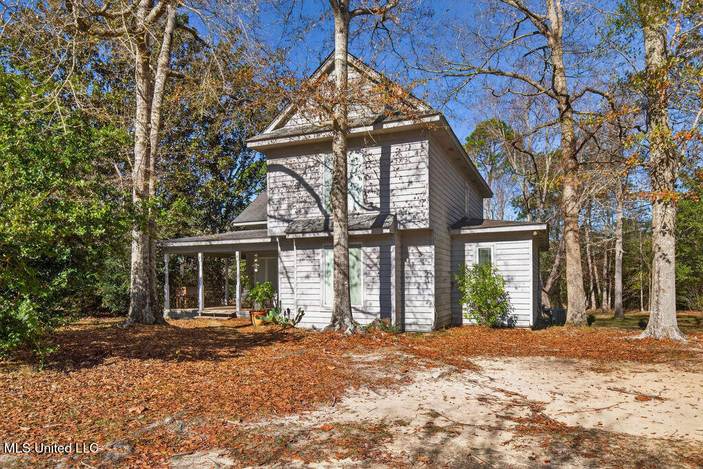 13401LarueRd-4